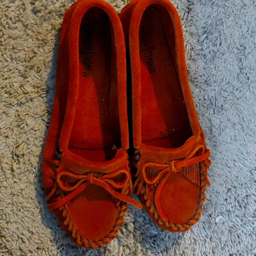 Women's flat shoes